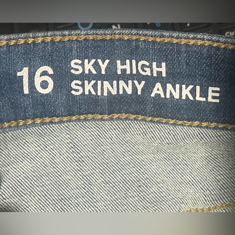 🆕 RESERVED XMS Gap Kids Girls Sky High Distressed Skinny Jeans with Washwell 16 - Picture 11 of 13